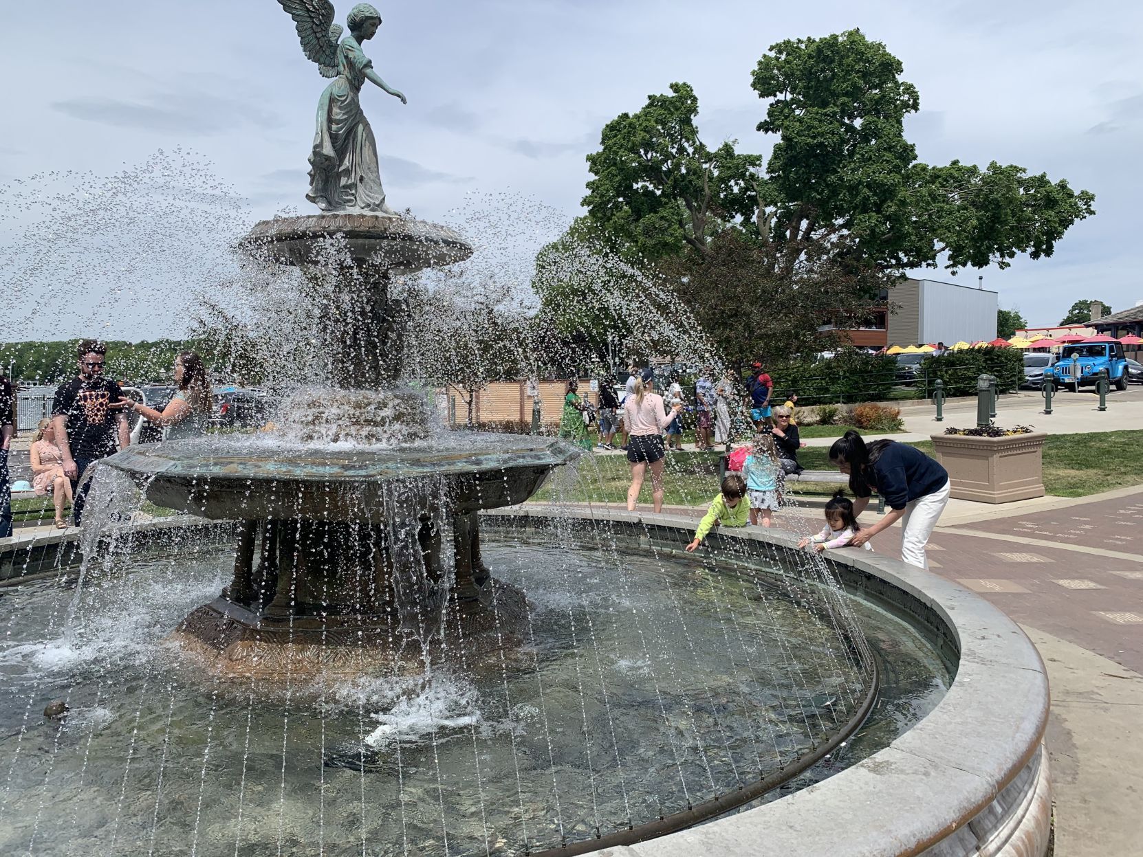 Checking out the Driehaus Fountain